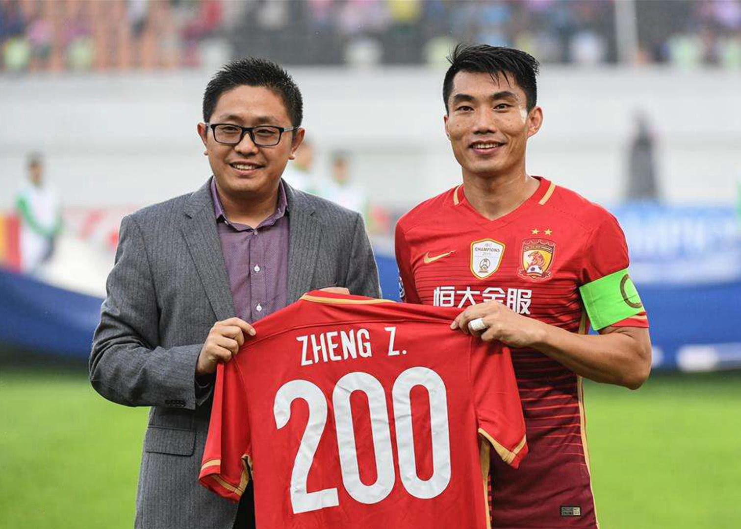 抢下前场板 抢下前场板