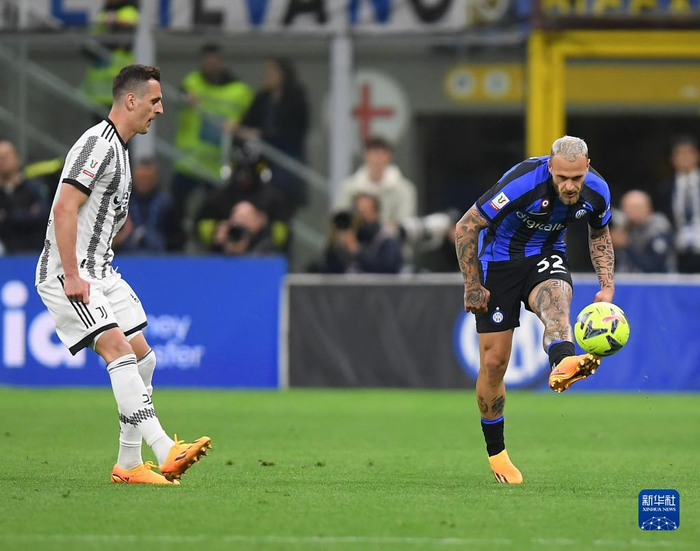 吸引两人 吸引两人