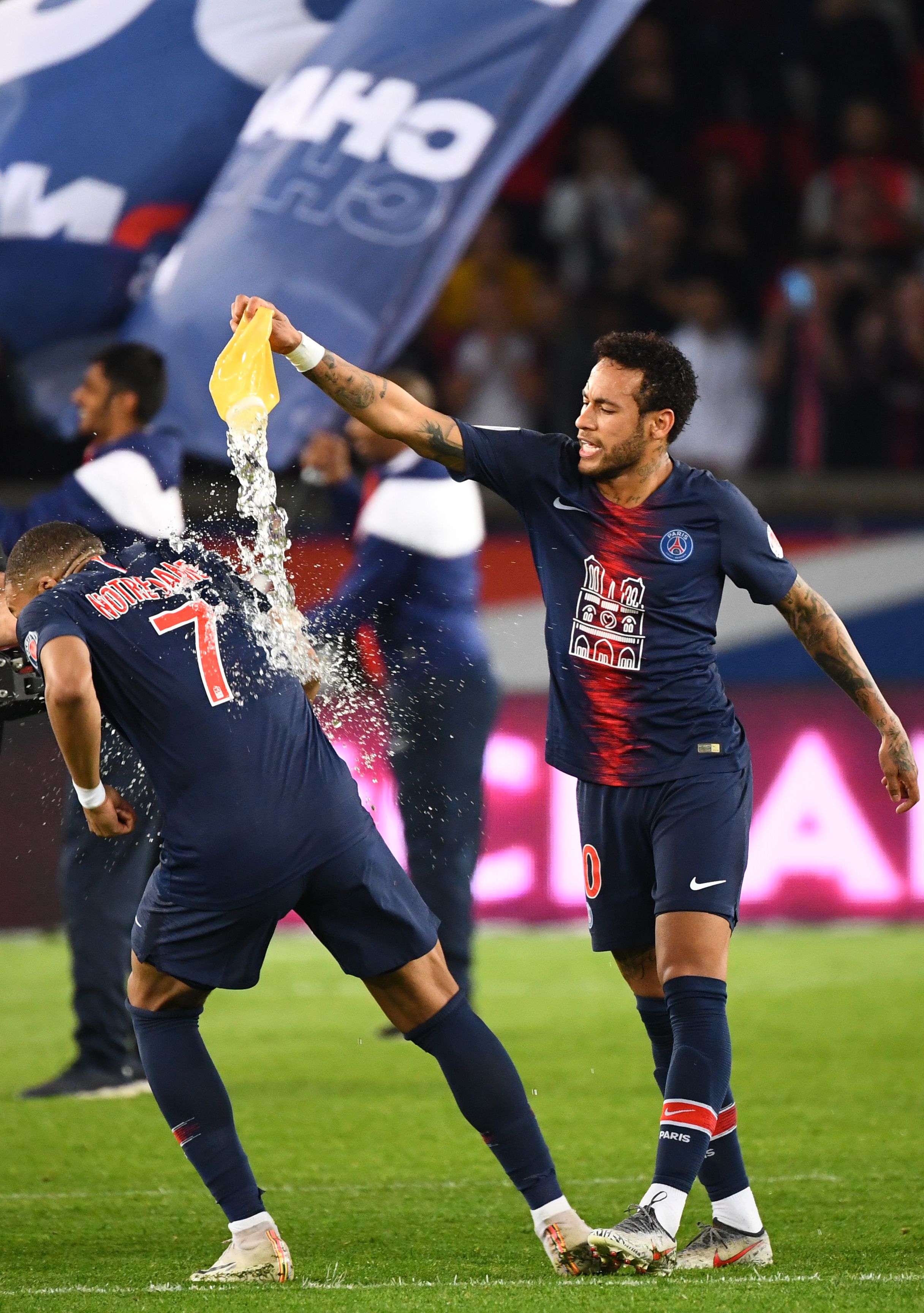 MLB MLB